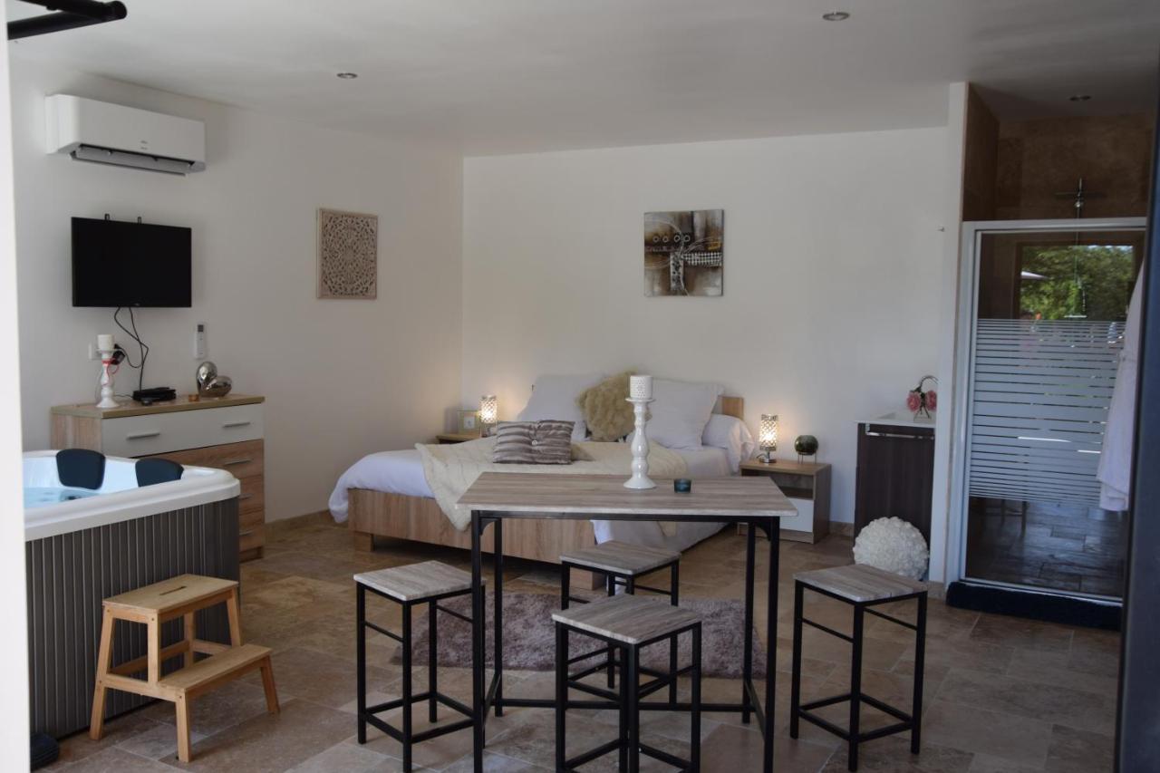 Gites Spa De Charme L Etoile Spa Бейнак-э-Казенак Экстерьер фото